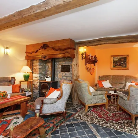 Cozy In Hubermont Near Town Center *